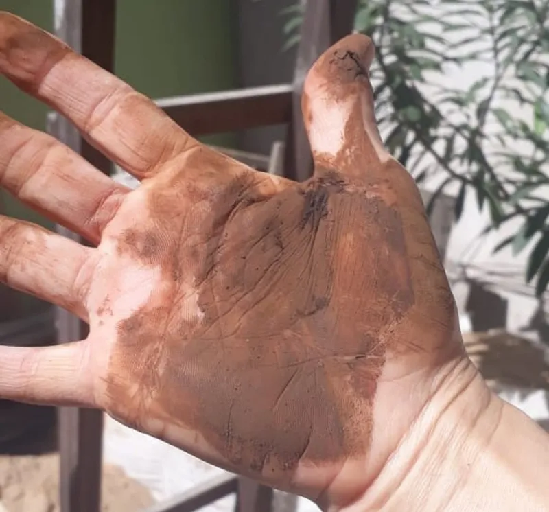Moradores encontram lama do Rio Doce nas caixas d’água de casas em Colatina