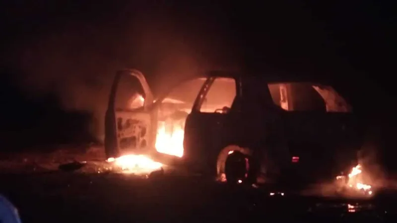 Incógnita: carro pega fogo na Rodovia 259 entre Colatina e Baixo Guandu e não há registro de pedido de ajuda ao Corpo de Bombeiro e Polícia Militar