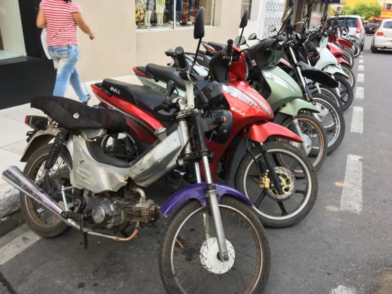 Recuperada motocicleta furtada à luz do dia no centro de Colatina