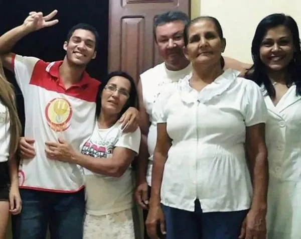 Jogador de Vôlei de Minas Gerais morre em Colatina ao bater motocicleta em uma vaca