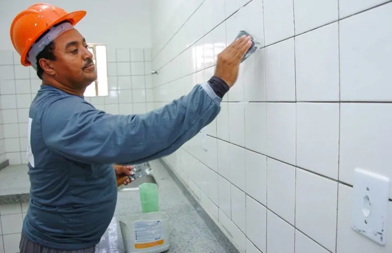 Unidade de Saúde do bairro Maria das Graças em reforma