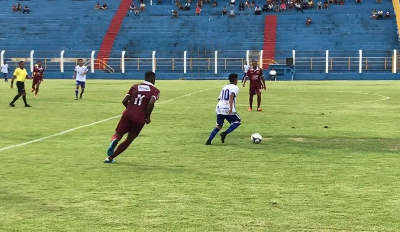 ESSE/CTE 2 x 2 Colatina Sport Clube. O empate não foi positivo para as equipes de Colatina