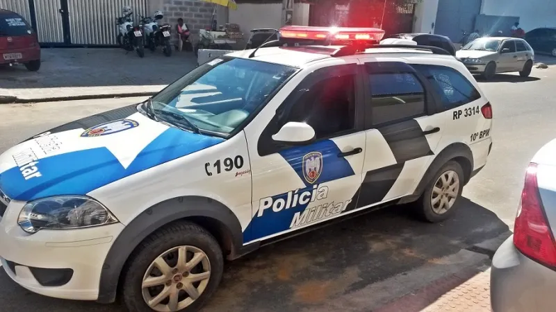Menino de 12 anos é abordado enquanto brincava em praça de Colatina e tem pertence furtado