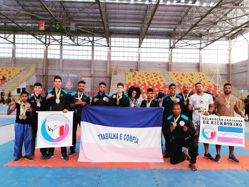 Colatinense ganha premiação no Campeonato Brasileiro de Kickboxing. 18 medalhas a Equipe Capixaba conquistou para o Estado