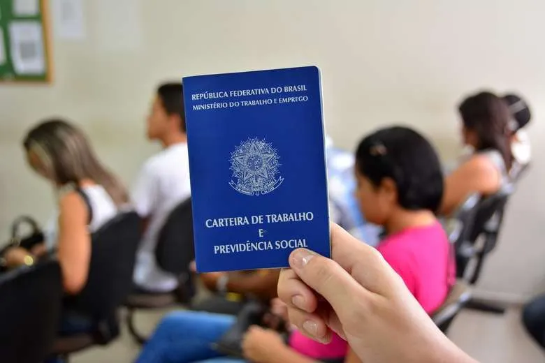 Espírito Santo começa 2025 com mais de 4 mil vagas de emprego e estágio nas agências do Sine
