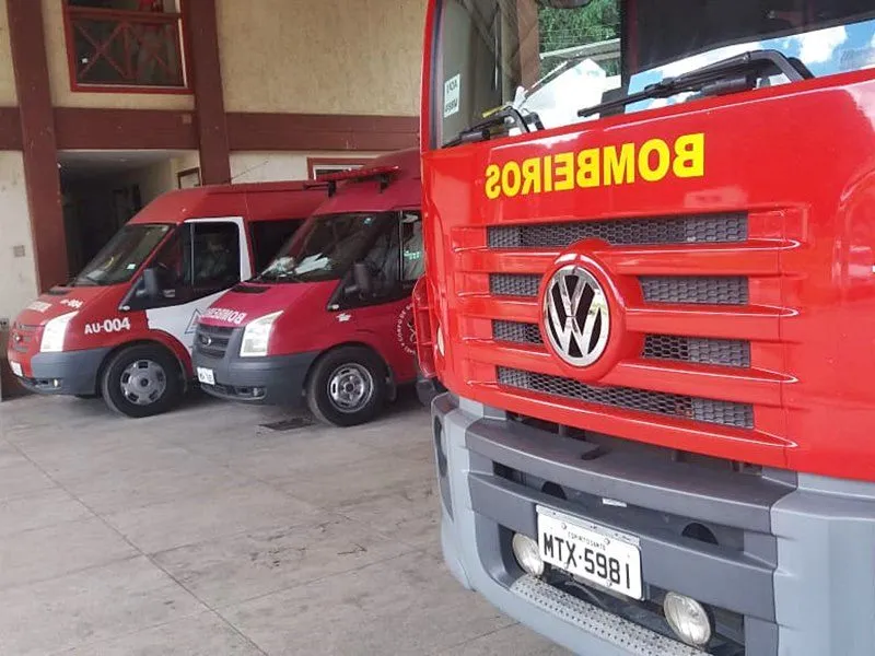 Principio de incêndio em empresa no bairro Carlos Germano Naumann causa tensão na madrugada