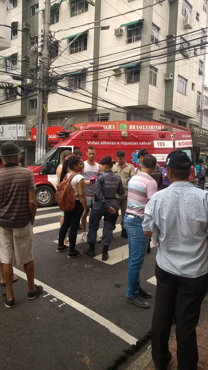 Mais um atropelamento na faixa de pedestre em Colatina. Desta vez ocorreu no centro da cidade