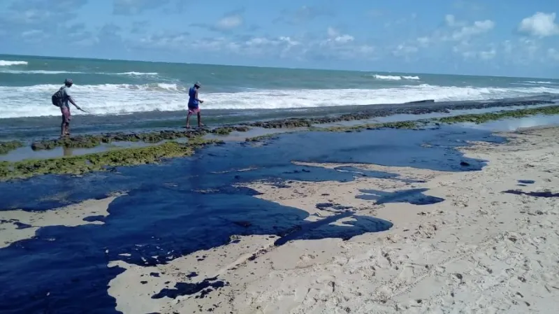 Óleo poderá atingir as praias mais frequentadas pelos colatinenses
