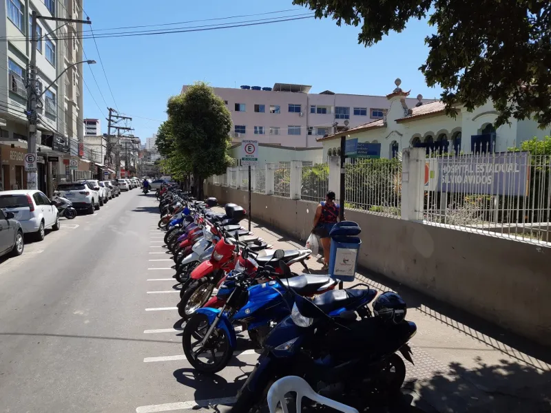 Número de vagas para motos informado pela Empresa Vagou em Colatina, não confere com a contagem popular