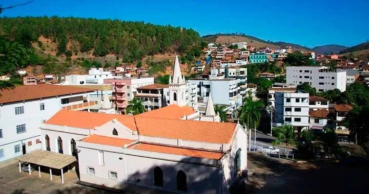 São Roque do Canaã comemora ter vacinado todos os professores da rede municipal