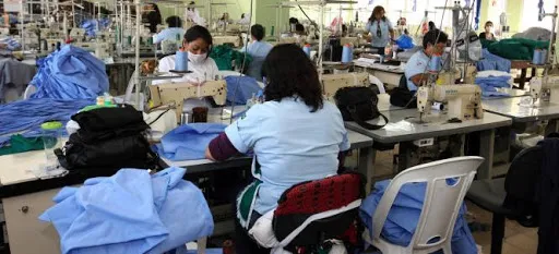 Milhares de funcionários da Indústria de Vestuário de Colatina e região continuam trabalhando, afirma Sintvest
