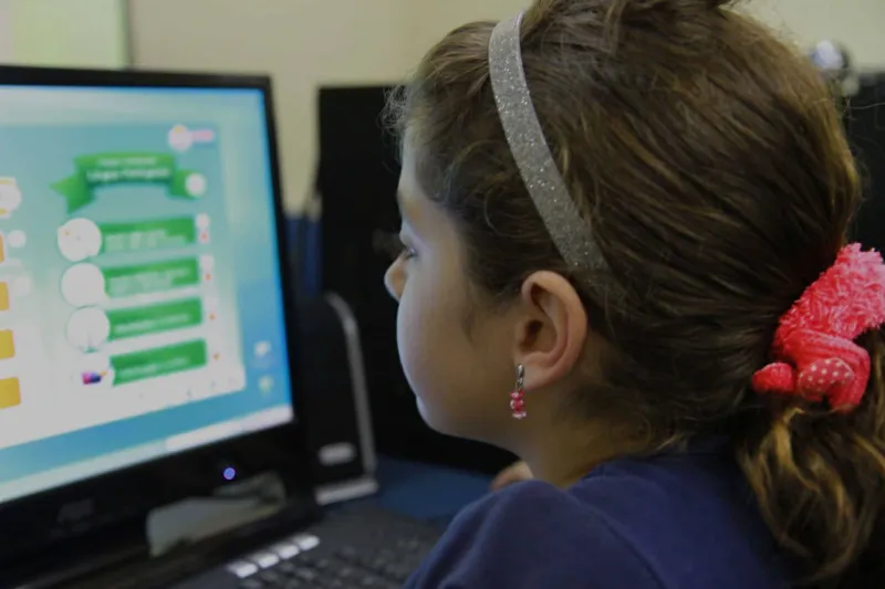 Escolas da rede municipal de Colatina iniciam atividades via internet