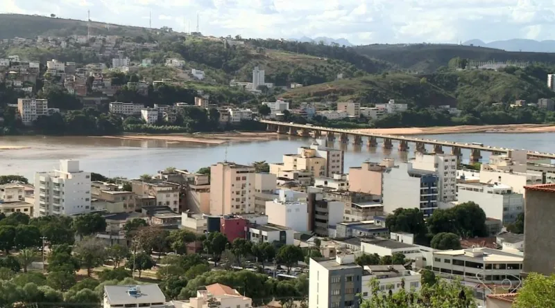 Jornalista Nilo Tardin publica levantamento histórico “Colatina, a soberana do Rio Doce” e encanta leitores