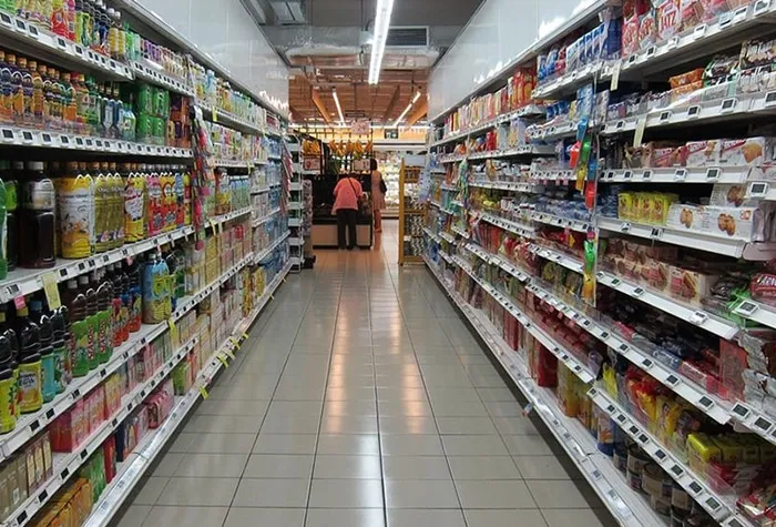 Colatinense contaminado com Covid-19 é flagrado por médico fazendo compras em supermercado