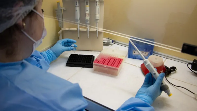 Colatina testa esgoto bruto para saber se contém RNA de coronavírus. Veja o resultado