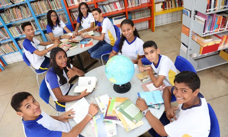 Governo do Estado abre processo seletivo para profissionais que desejam atuar na Educação em Tempo Integral