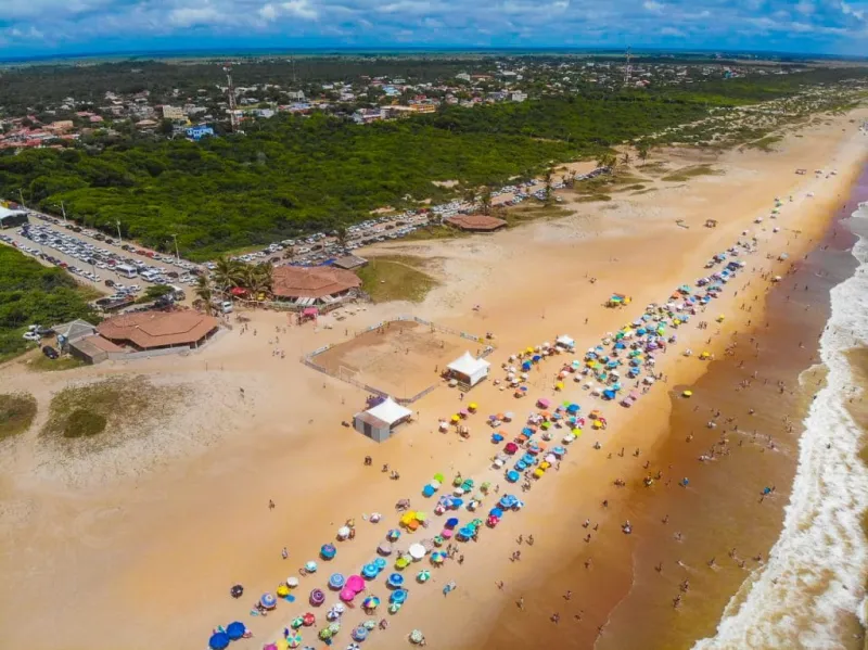 Praias de Linhares preparadas para virada do ano com programação intensa