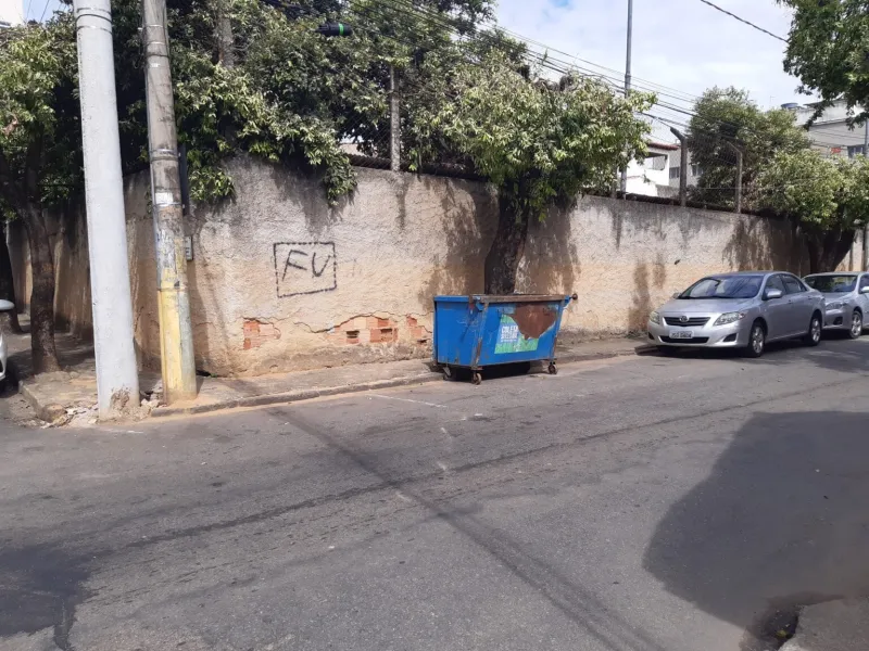 Moradores do bairro Vila Nova estão insatisfeitos com o trabalho do Sanear
