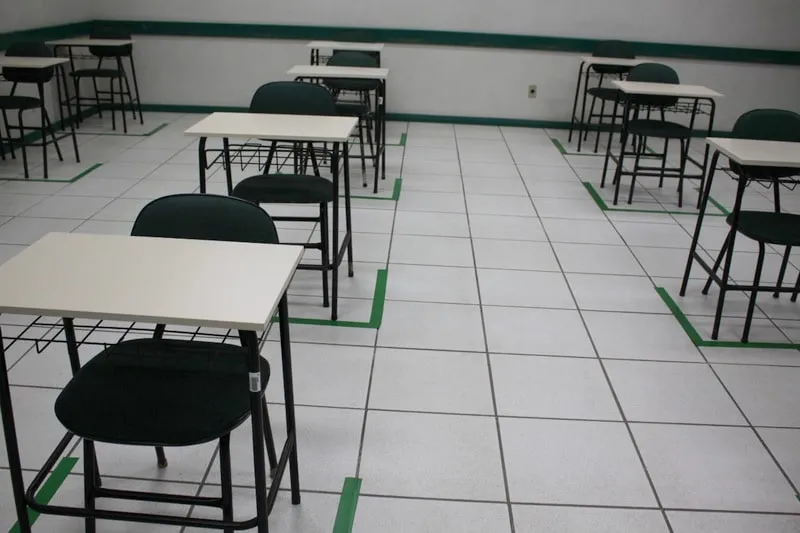 Duas escolas de Colatina suspendem aulas após casos positivos de Covid-19