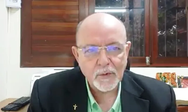 Padre Arthur Juliatti é internado com covid-19 em Colatina
