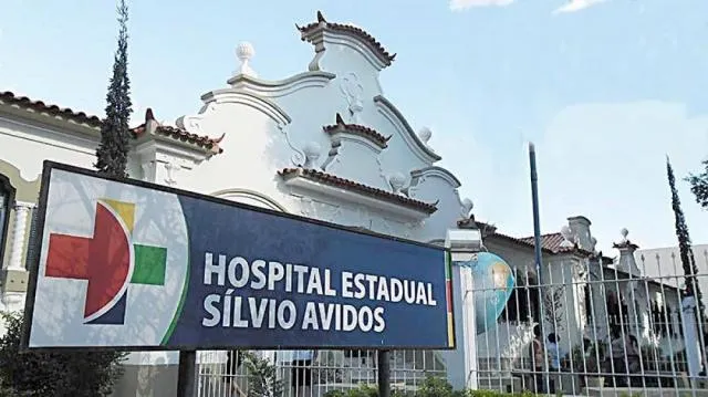 Hospital Sílvio Avidos está com 100% dos leitos de UTI Covid-19 ocupados