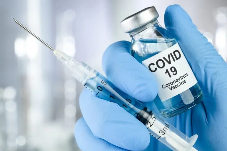 Três anos de vacinação contra a Covid-19 em Colatina: De tragédia a esperança