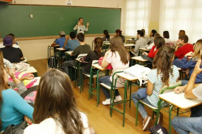 Professores de Colatina começam a ser vacinados na quarta-feira (28). Veja quem será a primeira professora a tomar a vacina