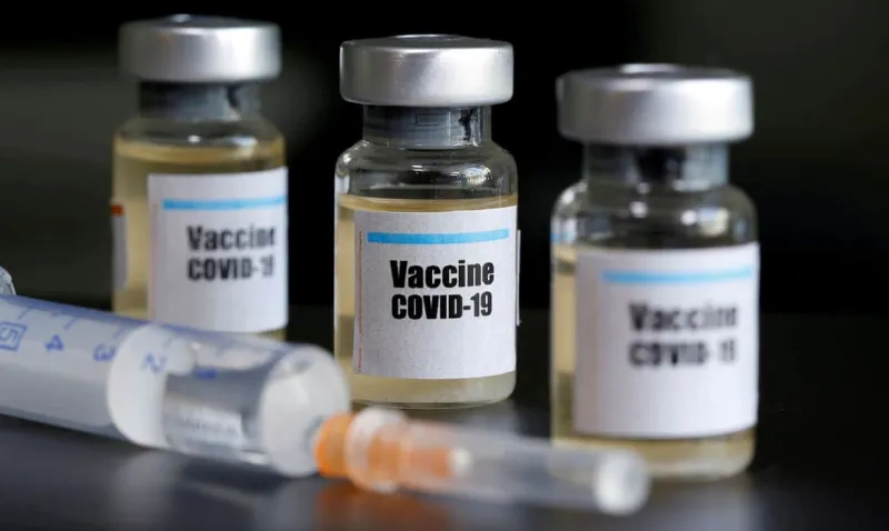 Governo do ES negocia compra de vacina com três laboratórios