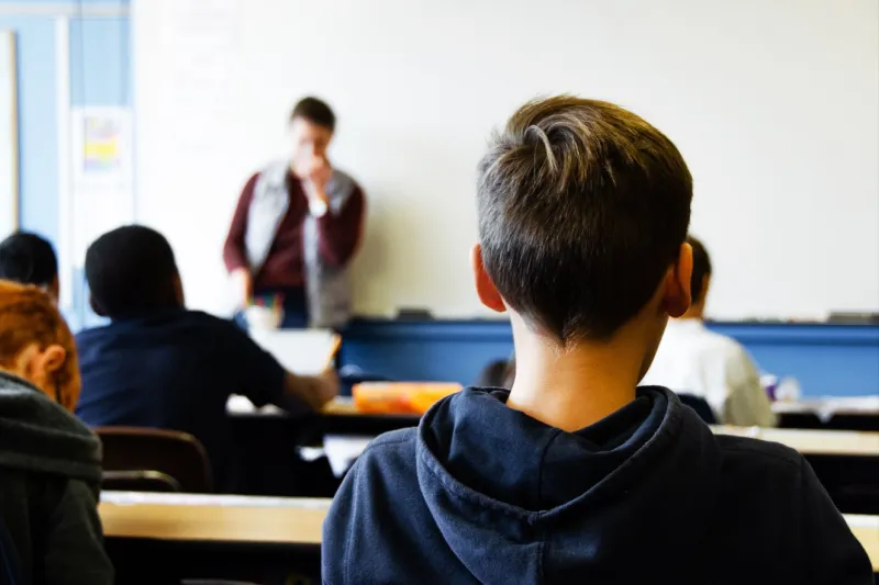 Governo do Estado avalia retomar aulas presenciais da educação infantil ao nível superior ainda em junho