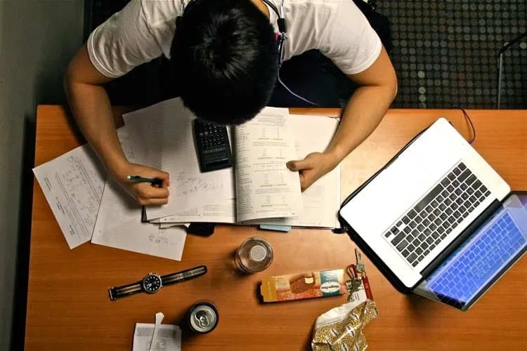 Governo do Estado abre 10 mil vagas para o curso ‘Educando para Boas Escolhas On-line’
