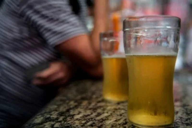 Aumento no preço da cerveja preocupa donos de bares e de distribuidoras em Colatina