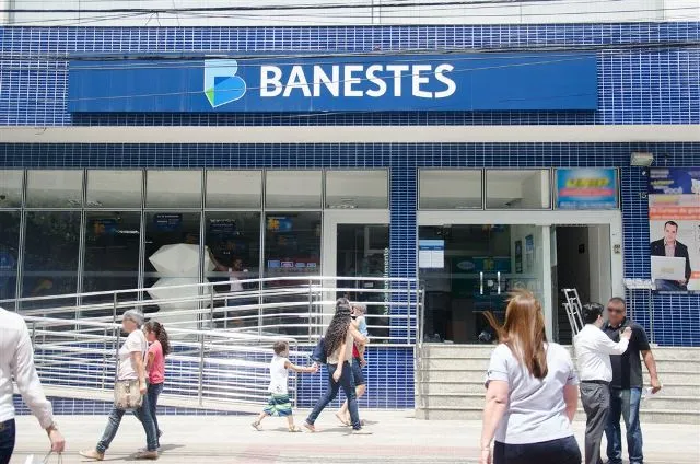 Governo do Estado: agência eleva rating nacional de longo prazo do Banestes de A+(bra) para AA-(bra)