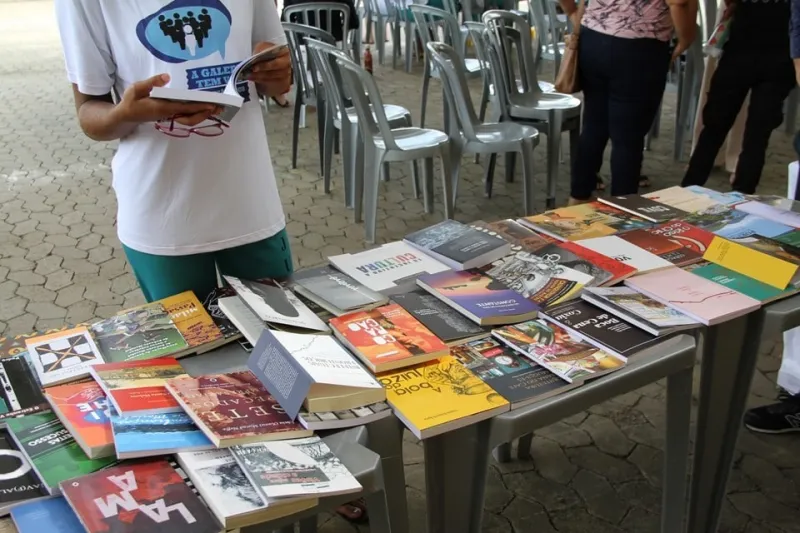 Secretaria de Cultura do Estado doa mais de 400 livros para estimular a leitura no sistema prisional capixaba