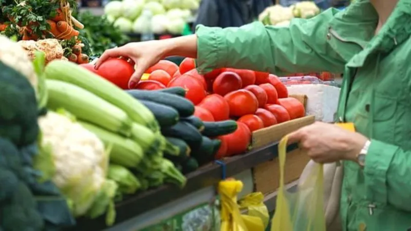 Chuvas provocam disparadas de preços de frutas, legumes e verduras nos supermercados de Colatina