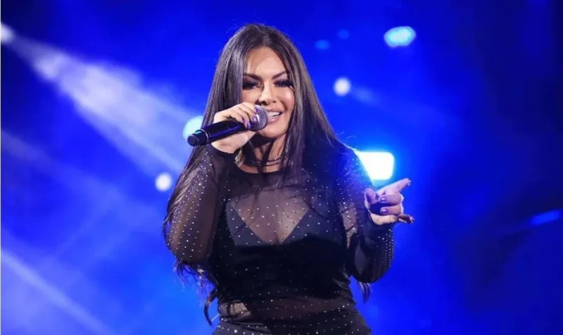 Paulinha Abelha, da Calcinha Preta, participou de show histórico em 2009 em Colatina
