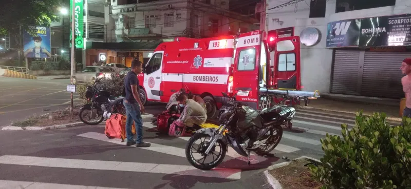 Acidente entre motoboys deixa motociclista ferido em Colatina