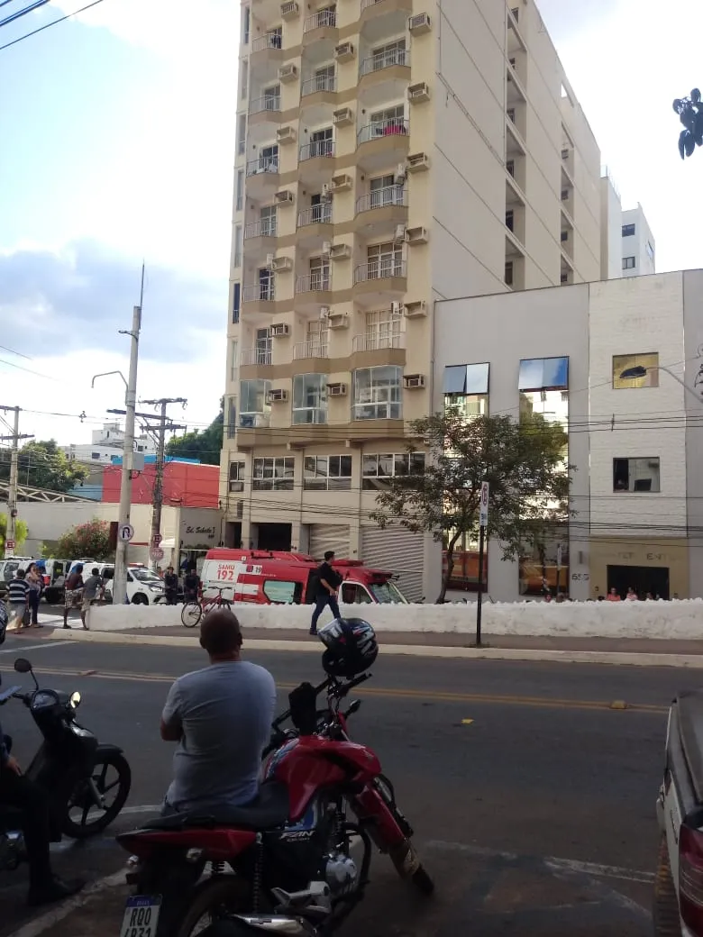 “Só Deus mesmo”, diz pai de criança de 4 anos que caiu de prédio no centro de Colatina