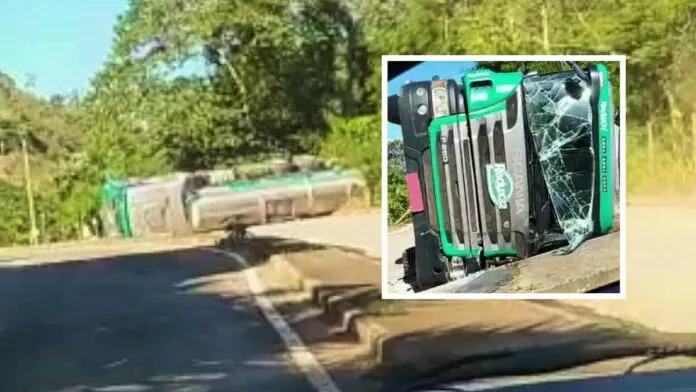Motorista de caminhão morre e caminhão tanque tomba, nas proximidades de São Domingos e Santa Teresa