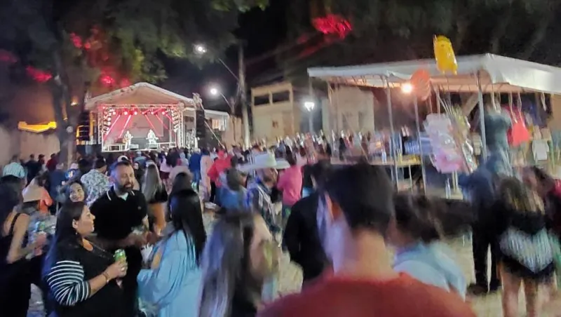 Vídeo: milhares de pessoas devem comparecer no último dia de “FeNaViola 2022” no distrito de Itapina em Colatina