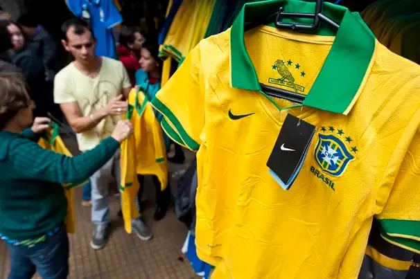 Começa procura por produtos da Copa do Mundo nas lojas de Colatina