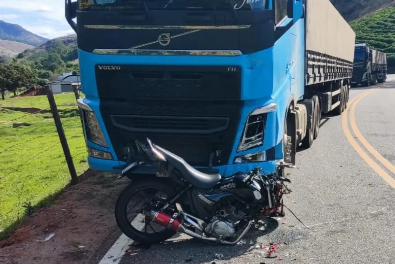 Acidente entre Baixo Guandu e Itaguaçu deixa motociclista em estado grave