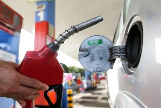 Com redução anunciada pela Petrobras, gasolina vai ficar mais barata em Colatina