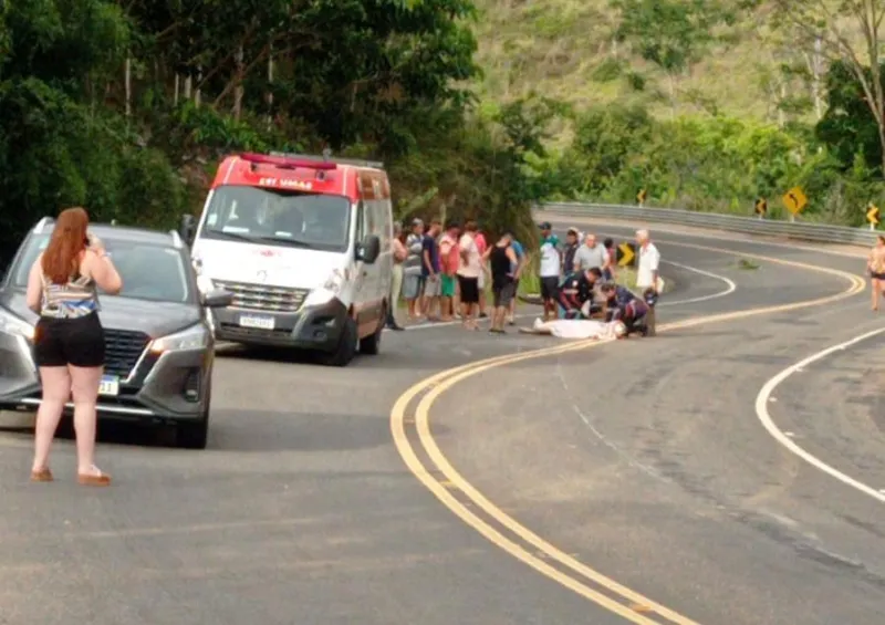 Motociclista morre após colidir contra lateral de carro em Governador Lindenberg