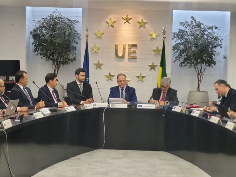 Governador Renato Casagrande se reúne com delegação da União Europeia para tratar de assuntos climáticas