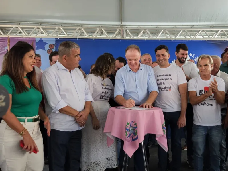 Governador Renato Casagrande anuncia obras de infraestrutura e habitação em São Gabriel da Palha