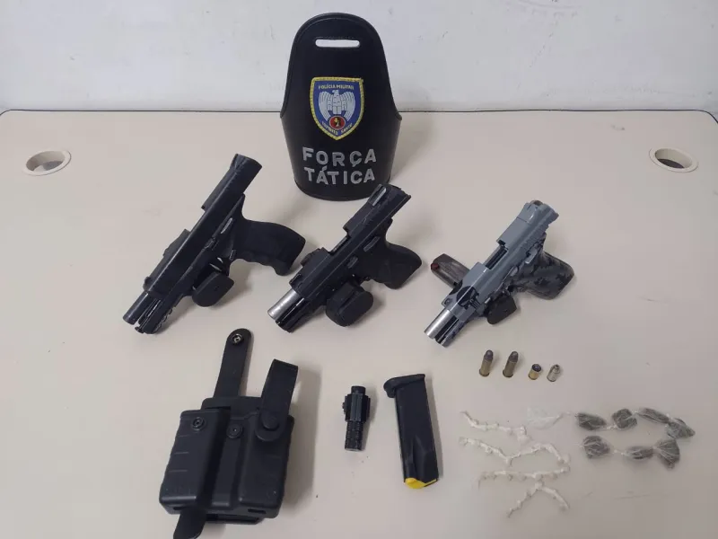 Polícia Militar apreende armas e drogas no bairro Vicente Soella I em Colatina