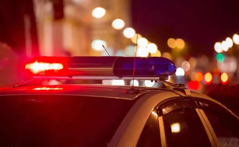 Ladrões furtam de churrascaria a cemitério e homem é roubado e agredido com pauladas em Colatina