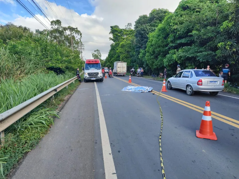 Vídeo: empresário colatinense perde controle de bike e morre ao colidir contra caminhão em Colatina