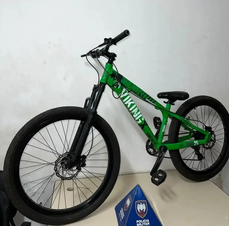 Vídeo: criminosos furtam 4 bicicletas em um condomínio no bairro Esplanada em Colatina