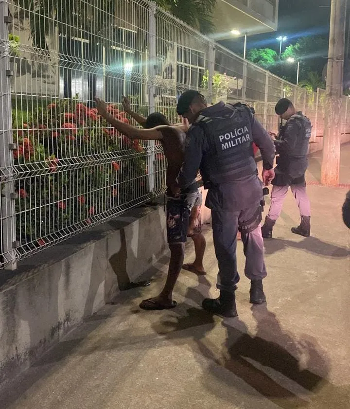 Polícia Militar de Colatina prende foragidos da Justiça no município